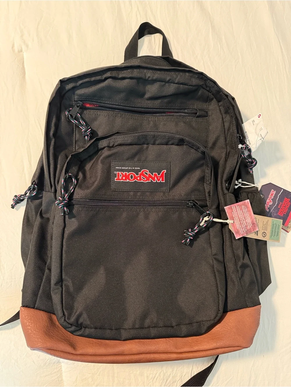 blck nike backpack Commuter Elite (15L) Padded shoulder straps are Tackle Storage Plano Big Size:BB5 | 2-3/4
